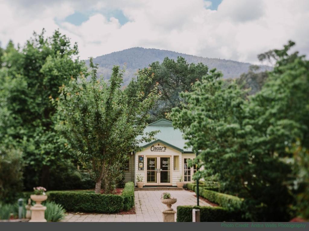 Oscar'S On The Yarra Hotel Warburton Bagian luar foto
