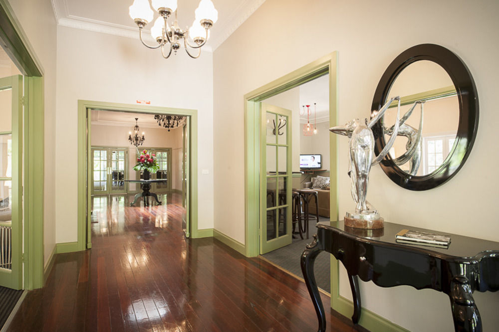 Oscar'S On The Yarra Hotel Warburton Bagian luar foto