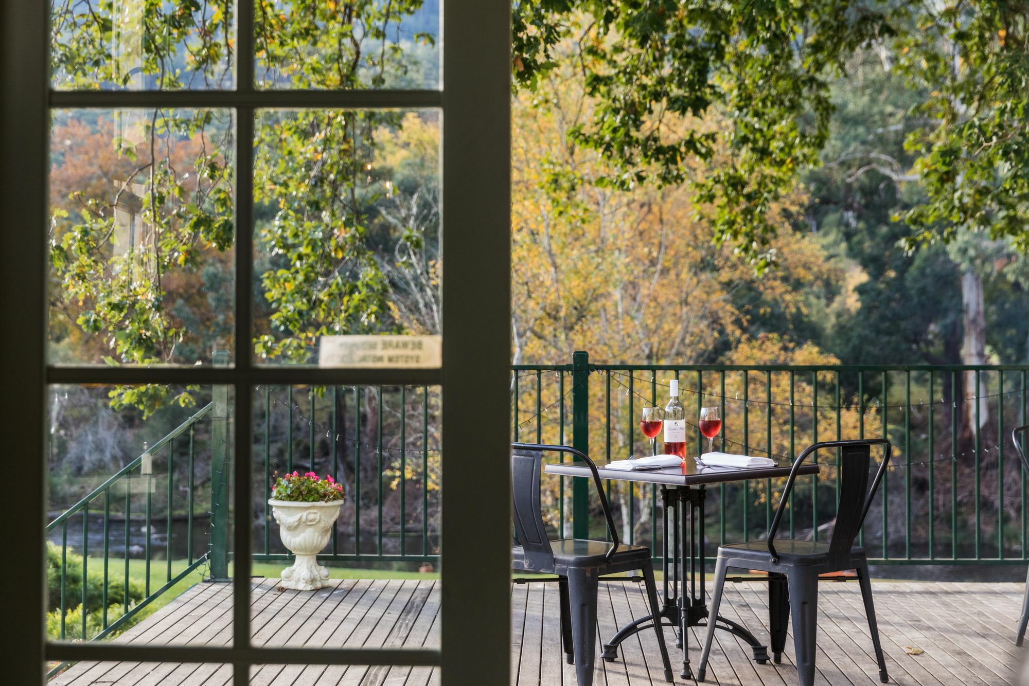 Oscar'S On The Yarra Hotel Warburton Bagian luar foto