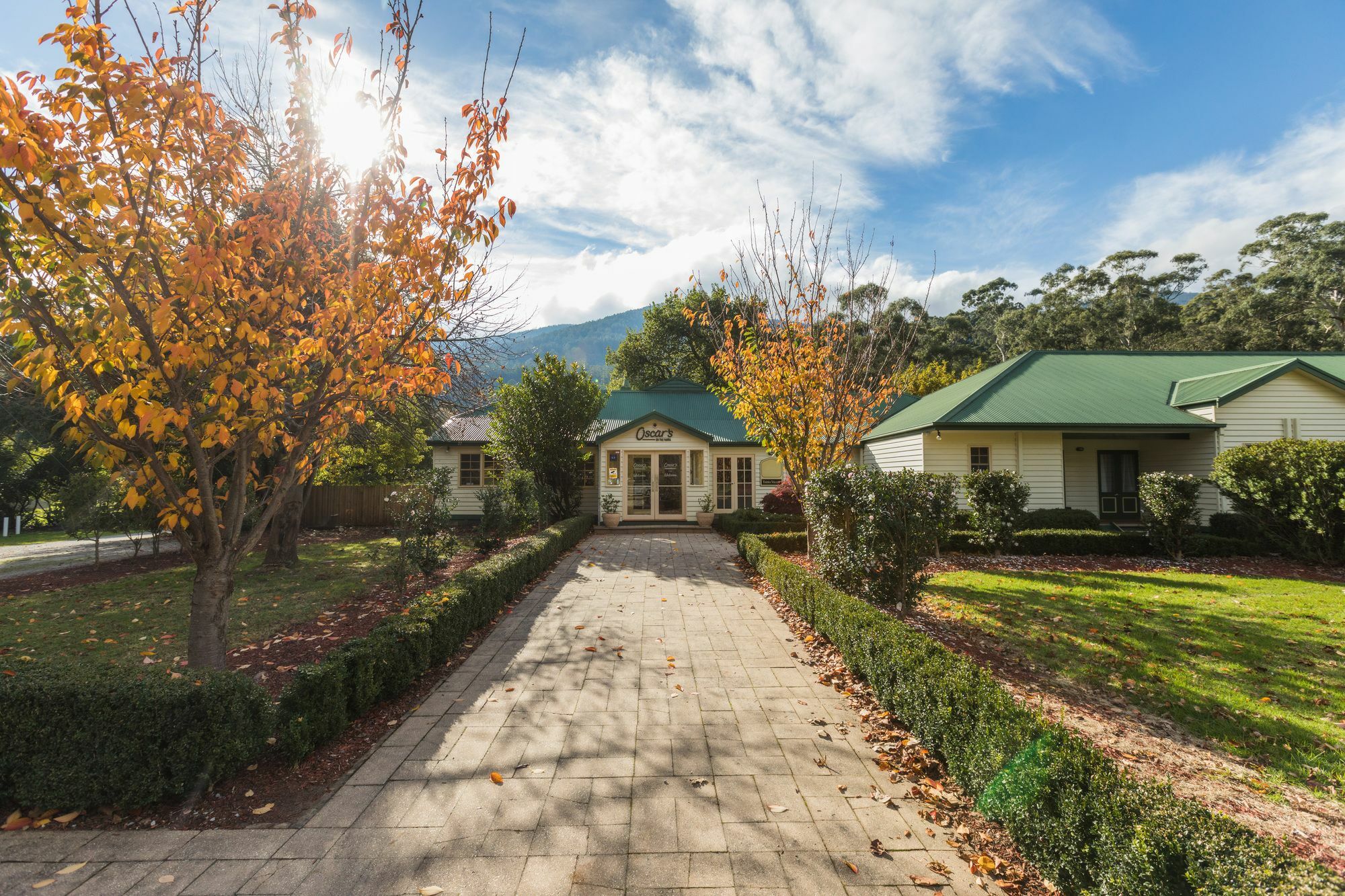 Oscar'S On The Yarra Hotel Warburton Bagian luar foto